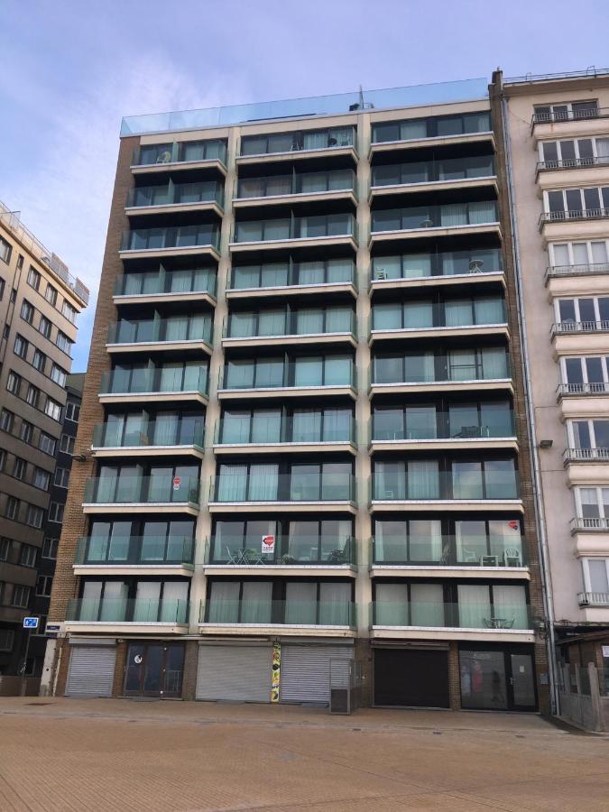 Apartament Prachtige Studio Met Frontaal Zeezicht En Terras 4 Pers. Ostenda Zewnętrze zdjęcie